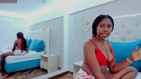 violeta_ruiz_ online show from March 1, 3:49 pm