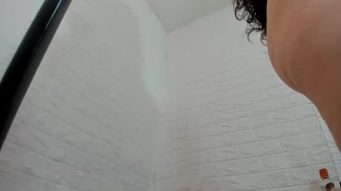 Viollet online show from February 9, 7:52 pm