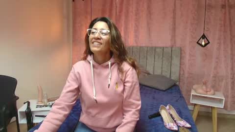 VIOLETA online show from February 7, 1:11 pm