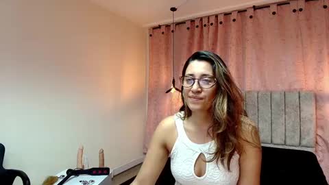 VIOLETA online show from March 7, 9:59 pm