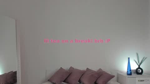 violetta_finch online show from February 6, 11:31 am