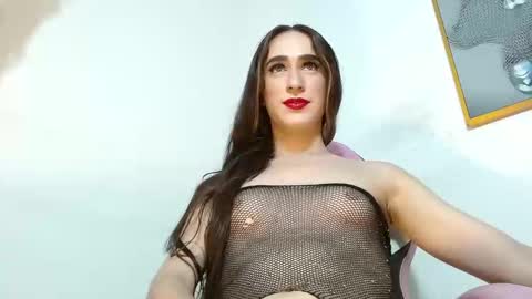 Snapshot of violetta_tss chatting on January 12, 9:29 pm Princess Violet Valerious Follow me IGX violetvalerious online show from January 12, 9:29 pm