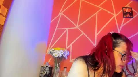 Snapshot of violettasexycam chatting on February 24, 2:08 am violetafetish online show from February 24, 2:08 am