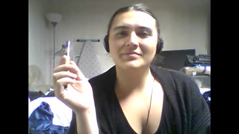 Snapshot of virgorian_enigma chatting on December 3, 4:42 am priscilla online show from December 3, 4:42 am