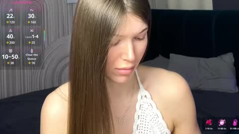 Snapshot of vivian_evans_ chatting on February 27, 4:24 am Vivian Evans online show from February 27, 4:24 am