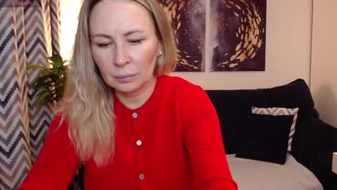 Vivian online show from September 17, 5:49 pm
