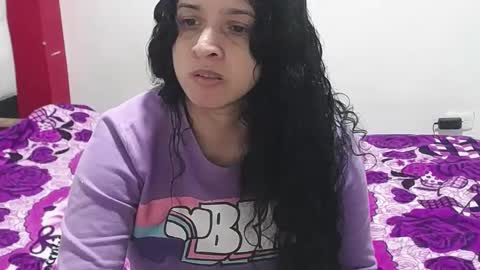 Snapshot of vivian_walt_ chatting on February 13, 4:32 am melissa online show from February 13, 4:32 am