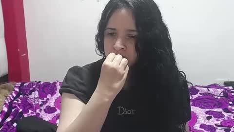 Snapshot of vivian_walt_ chatting on January 4, 6:52 am melissa online show from January 4, 6:52 am