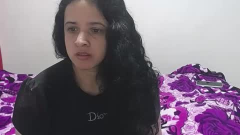 Snapshot of vivian_walt_ chatting on January 6, 7:42 am melissa online show from January 6, 7:42 am