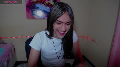 Snapshot of vivianalatin chatting on February 15, 8:33 pm instagram Viviana73215 online show from February 15, 8:33 pm