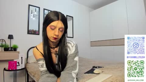 Snapshot of vivianmiller_ chatting on September 11, 3:19 am Vivian online show from September 11, 3:19 am