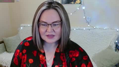 Snapshot of vivien__wet chatting on February 1, 6:19 pm Vivien online show from February 1, 6:19 pm