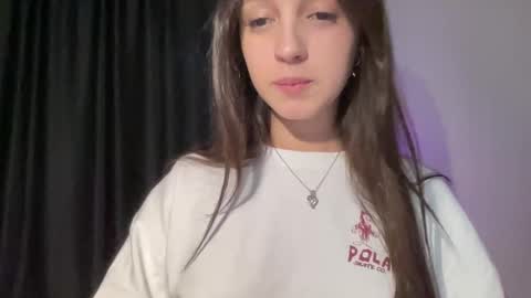Snapshot of w33d7 chatting on February 23, 9:05 pm Alice Before pvt write to me in PM online show from February 23, 9:05 pm