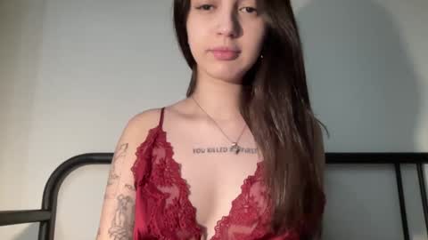 Snapshot of w33d7 chatting on February 3, 9:39 pm Alice Before pvt write to me in PM online show from February 3, 9:39 pm