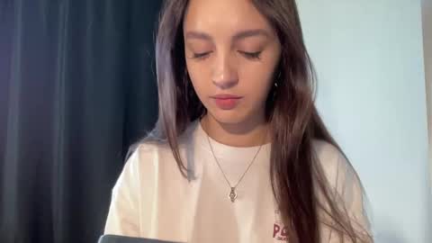 Snapshot of w33d7 chatting on February 25, 12:27 pm Alice Before pvt write to me in PM online show from February 25, 12:27 pm