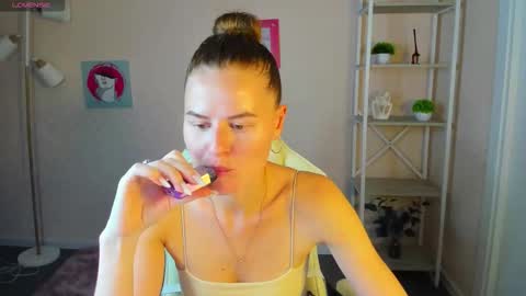 Snapshot of wanda_gomez chatting on September 15, 2:40 pm Wanda online show from September 15, 2:40 pm