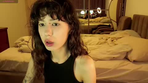 Mina online show from December 9, 1:02 pm