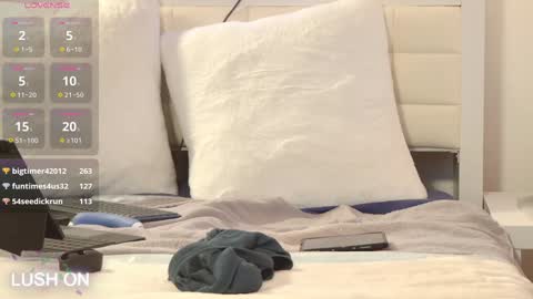 Snapshot of wet_pussyasian chatting on December 5, 10:39 pm WetPussyAsian online show from December 5, 10:39 pm