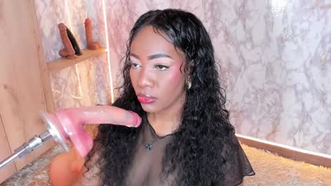 Snapshot of whitneyyfox chatting on February 1, 4:14 am whitneyyfox online show from February 1, 4:14 am