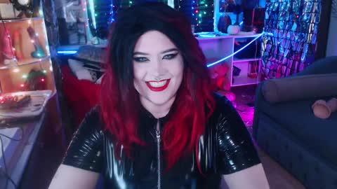 Laura  online show from January 19, 11:12 am
