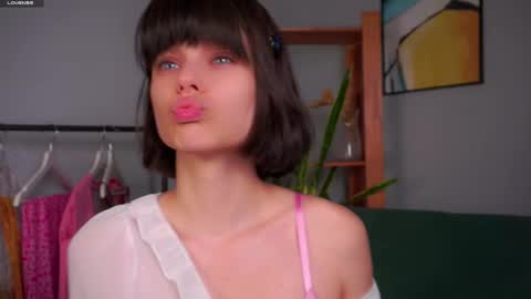 Snapshot of willalwaysloveyouuuuu chatting on September 12, 1:29 am Eva online show from September 12, 1:29 am