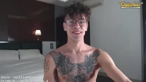 Snapshot of william_henry_a chatting on January 13, 12:19 am William online show from January 13, 12:19 am