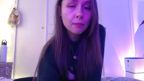 Eevie online show from January 10, 11:50 pm