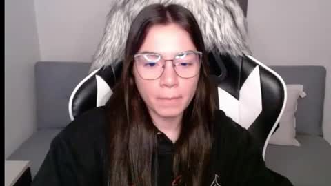 Snapshot of wolfs_daughter chatting on September 11, 2:24 am Alex online show from September 11, 2:24 am