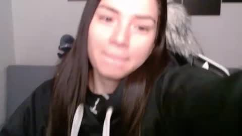 Snapshot of wolfs_daughter chatting on March 7, 4:23 am Alex online show from March 7, 4:23 am