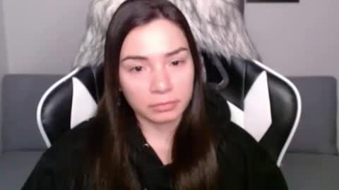 Snapshot of wolfs_daughter chatting on February 13, 3:07 am Alex online show from February 13, 3:07 am