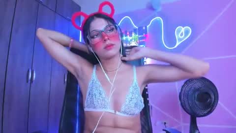 XALLYSONX online show from February 7, 2:47 pm