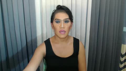 Snapshot of xhugejerkingtransx chatting on January 25, 8:53 pm GWEN THOMPSON ....... online show from January 25, 8:53 pm