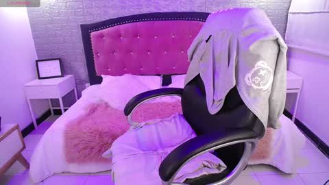 xiomy online show from February 7, 2:08 am