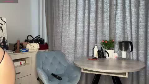 Amy online show from September 20, 8:28 am