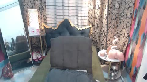 address me as QUEEN  NINA  A Little Bit  of ANGELIC FACE with a Wild Demonic Side online show from December 27, 10:01 am
