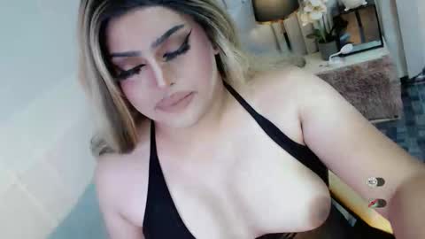 Snapshot of xsabbylicious69 chatting on September 21, 2:37 am xsabbylicious69 online show from September 21, 2:37 am