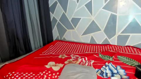 Hairy Queen Valentina online show from February 4, 6:46 am