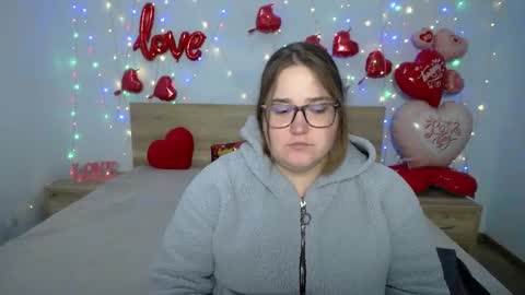 Snapshot of xx_daniella_xx chatting on February 17, 7:23 pm xx daniella xx online show from February 17, 7:23 pm