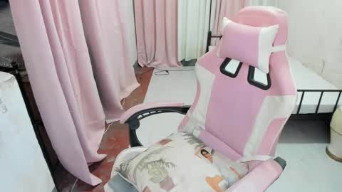 xxjasminfoxxx online show from February 20, 10:05 am