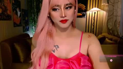 Snapshot of xxmissjuliaxx chatting on February 1, 3:18 pm xxmissjuliaxx online show from February 1, 3:18 pm