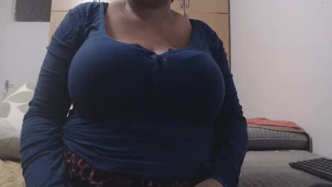 Ayanda online show from February 18, 7:09 pm