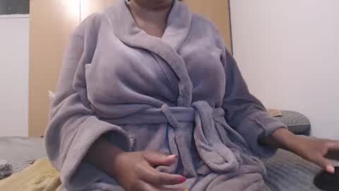 Ayanda online show from February 19, 7:59 pm