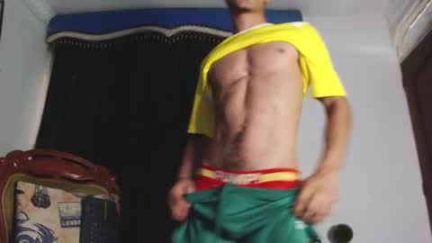 Snapshot of xxxhome_alonexxx chatting on February 20, 8:03 pm Kev online show from February 20, 8:03 pm