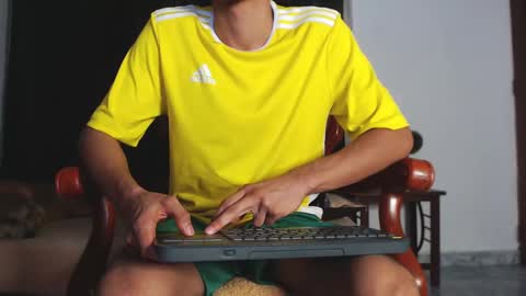 Snapshot of xxxhome_alonexxx chatting on February 20, 11:10 pm Kev online show from February 20, 11:10 pm