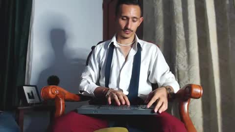 Snapshot of xxxhome_alonexxx chatting on February 2, 10:28 pm Kev online show from February 2, 10:28 pm