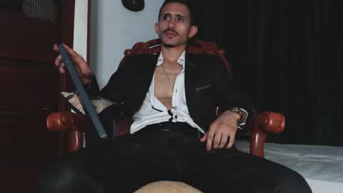 Snapshot of xxxhome_alonexxx chatting on February 7, 10:41 pm Kev online show from February 7, 10:41 pm