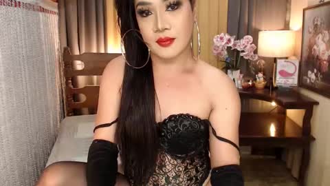 Snapshot of xxxmiss_cathyxxx chatting on January 27, 6:41 pm QUEENCY online show from January 27, 6:41 pm