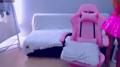im hot today online show from September 21, 7:56 am
