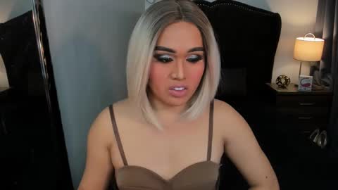 Allisonn online show from January 21, 4:27 pm