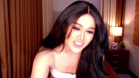 Allisonn online show from March 8, 2:08 pm